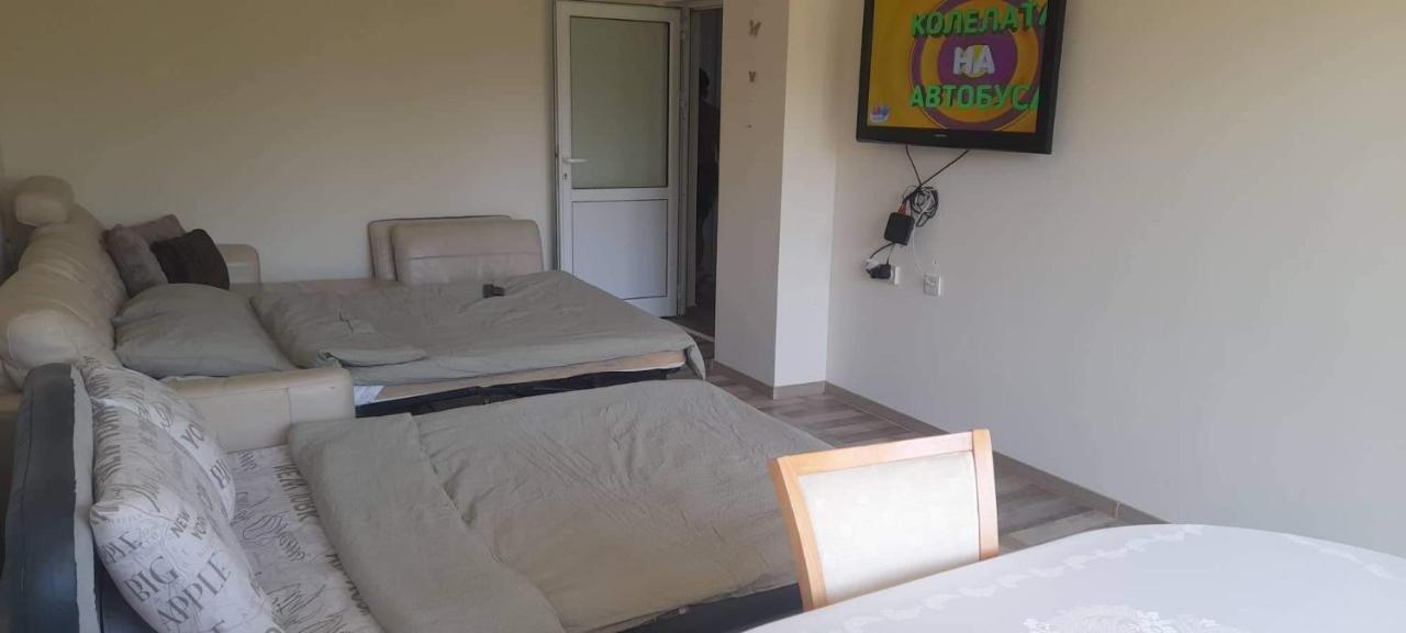 Pliska Apartment Монтана Экстерьер фото